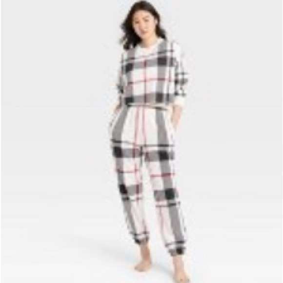 Colsie Tops - Women’s Fleece Plaid Crop long sleeve sweatshirt and sweat pants